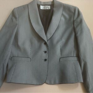 Tahari Arthur S. Levine Black & White Houndstooth Blazer